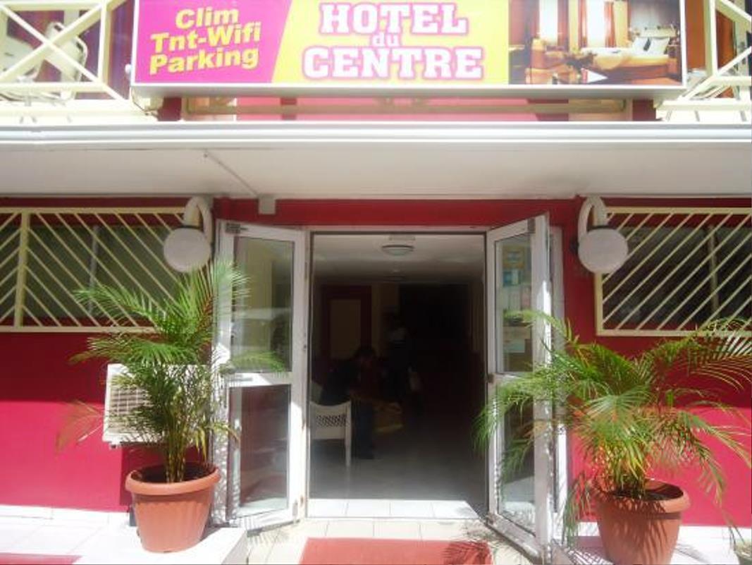Hotel Du Centre Saint-Denis Bagian luar foto