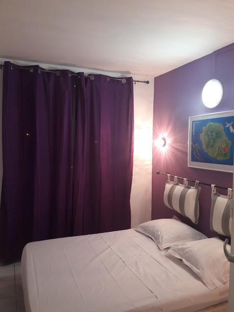 Hotel Du Centre Saint-Denis Bagian luar foto