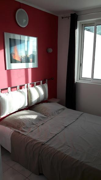Hotel Du Centre Saint-Denis Bagian luar foto