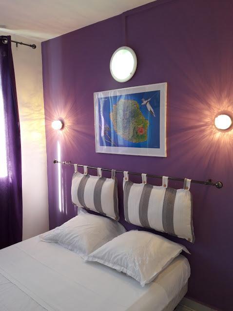 Hotel Du Centre Saint-Denis Bagian luar foto