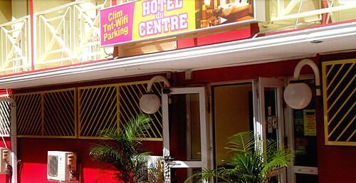 Hotel Du Centre Saint-Denis Bagian luar foto